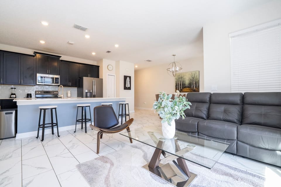 Family-Friendly Home & Pool Near Disney - Davenport