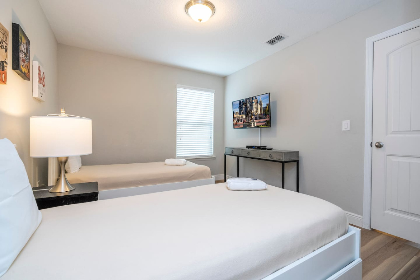 5 Bedrooms, Pool and Resort - Davenport