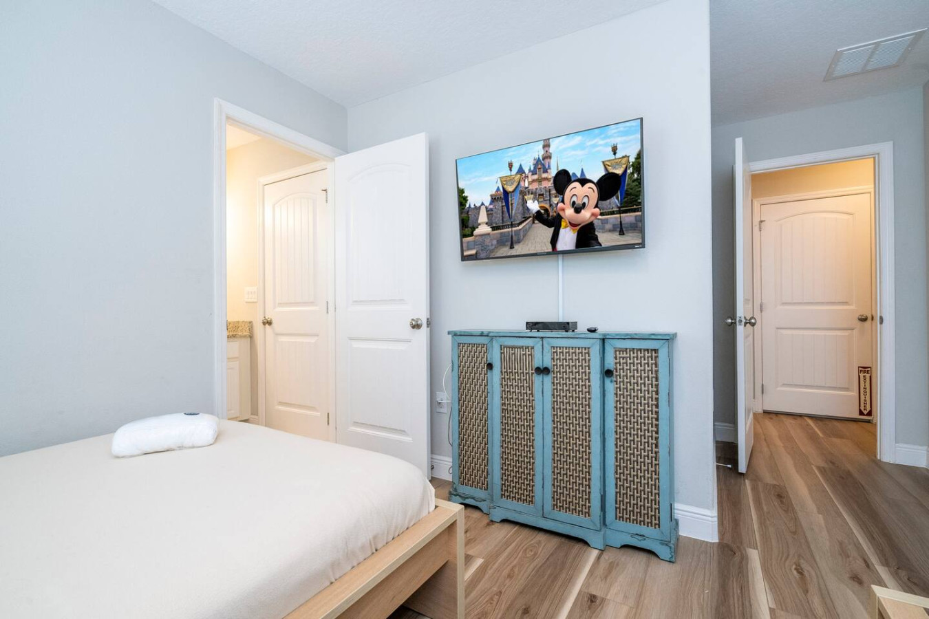 5 Bedrooms, Pool and Resort - Davenport