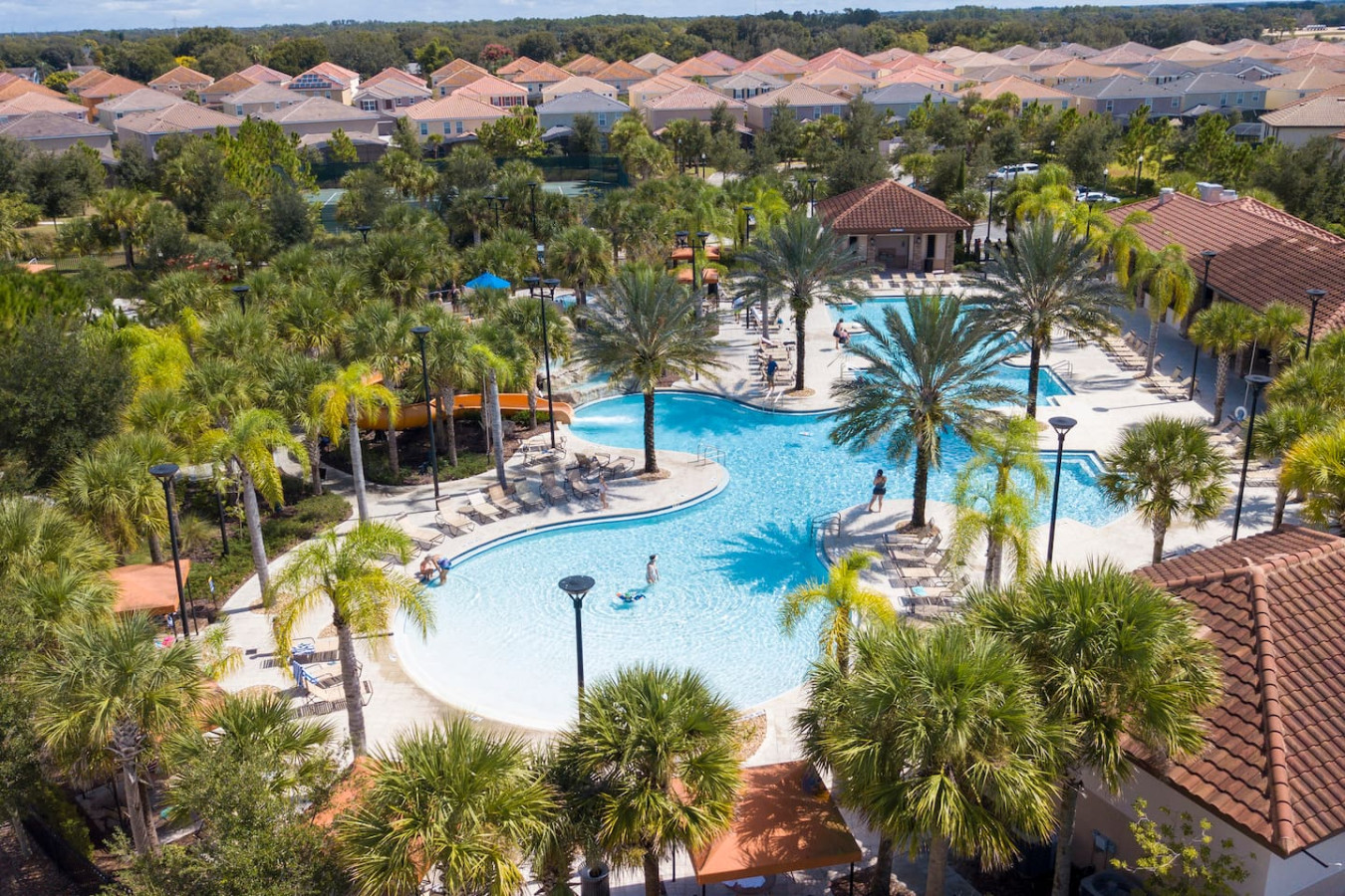 5 Bedrooms, Pool and Resort - Davenport