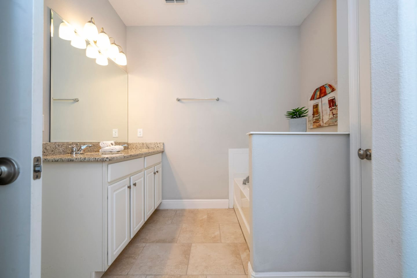 5 Bedrooms, Pool and Resort - Davenport