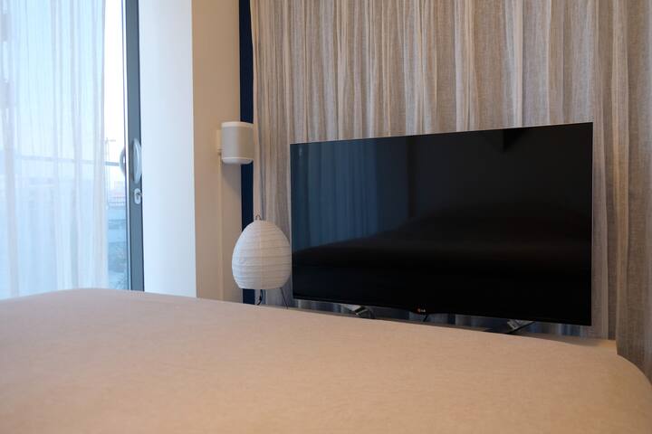 Modern, stylish with great views (100m2)