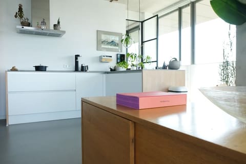 Modern, stylish with great views (100m2)