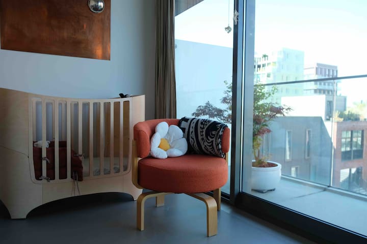 Modern, stylish with great views (100m2)