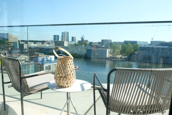 Modern, stylish with great views (100m2)