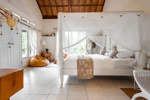 Moon & honey villa