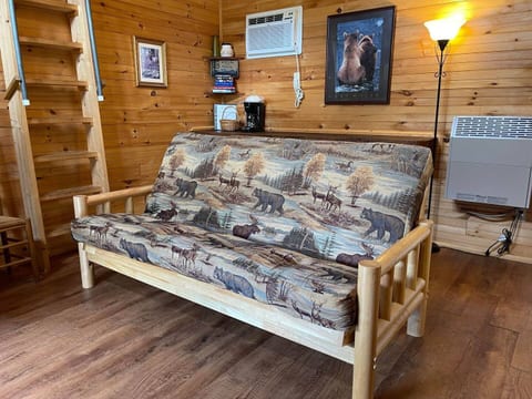 Buck Hill Tiny Home Cabin #4 Mountain & Pond Views