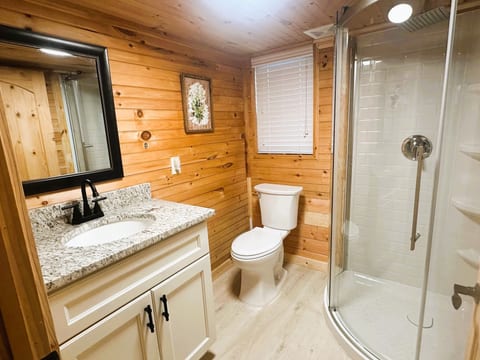 Buck Hill Tiny Home Cabin #3 Mountain & Pond Views