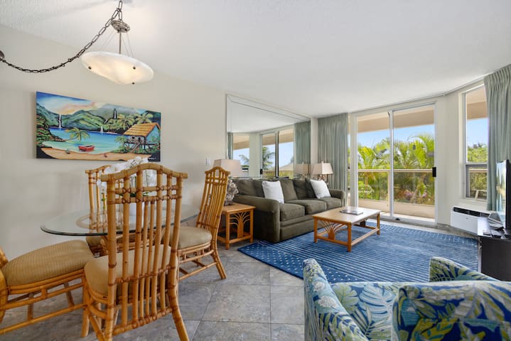 maui-banyan-beach-retreat/