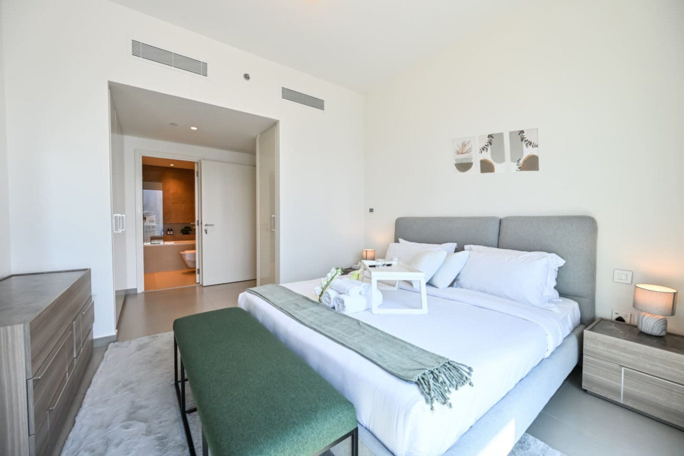 burj-khalifa-view-or-luxury-2br-or-gymandpool/