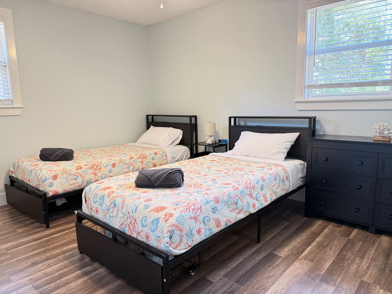 King Bed, Fast Wi-FI, Beach House
