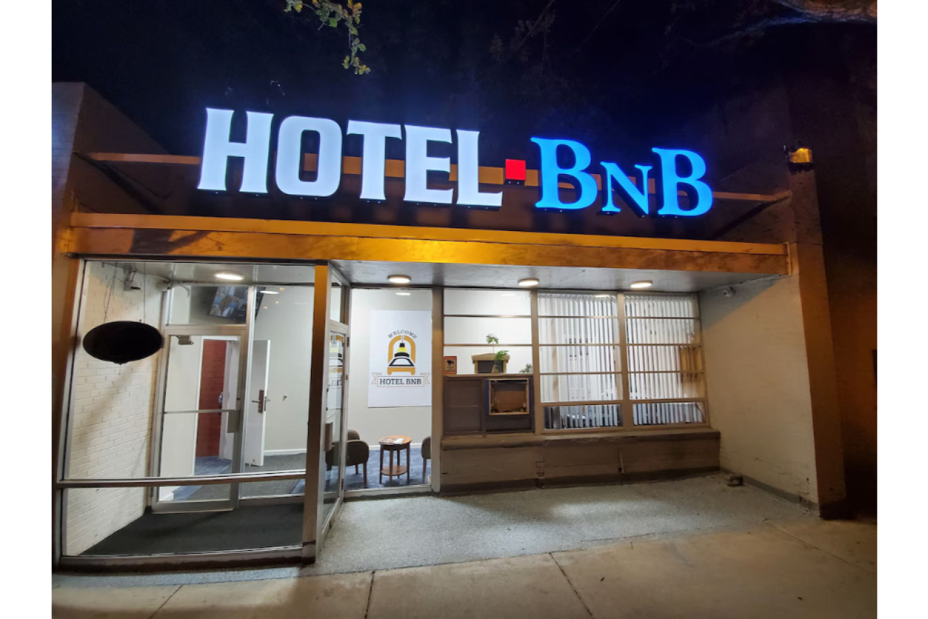 Solo Explorer’s Nest | Walk to Museums & Parks