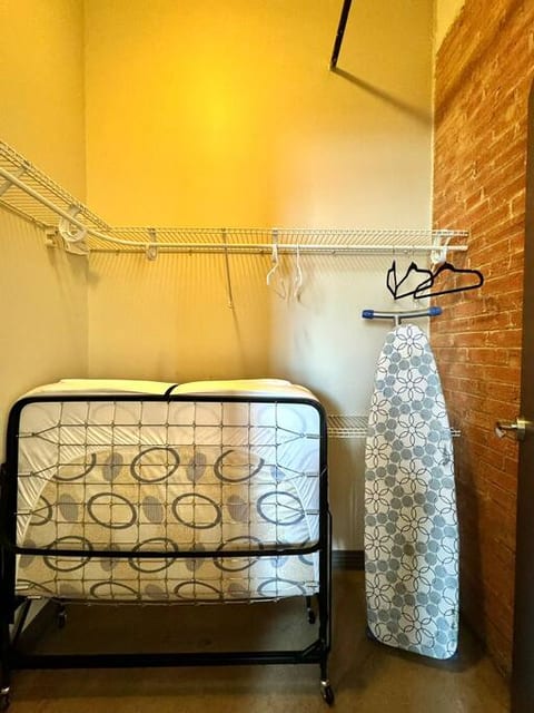 2 BR 2 BT next to KB Convention Centre + Free Vale