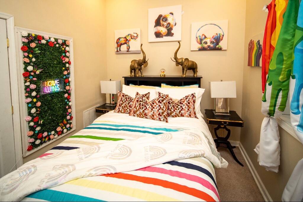 Shawmont Chateau Rainbow Suite