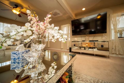 Shawmont Chateau Rainbow Suite