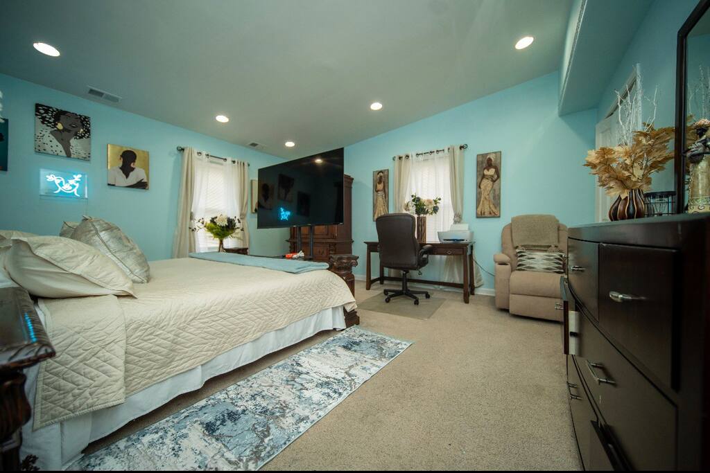 Shawmont Chateau Elegant Retreat with Scenic View