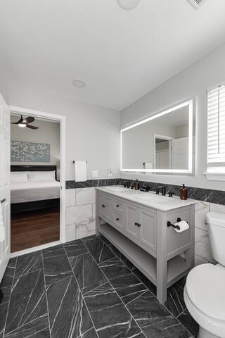 Chef's Kitchen, King Bed by GM Orion, Shops/Dining - Orion charter Township Chef's Kitchen, King Bed by GM Orion, Shops/Dining - Orion charter Township