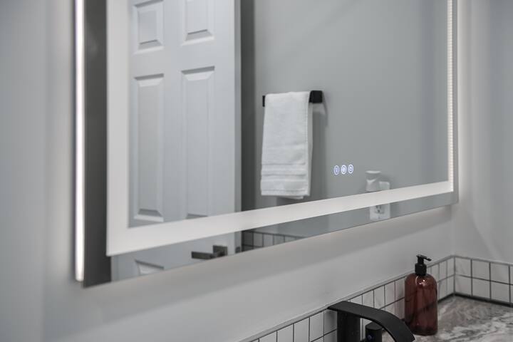 Chef's Kitchen, King Bed by GM Orion, Shops/Dining - Orion charter Township Chef's Kitchen, King Bed by GM Orion, Shops/Dining - Orion charter Township