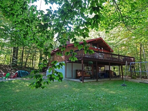 Lake Rescue Chalet-6-BR Lake & Ski House w/Hot Tub