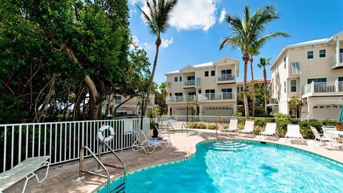 Beautiful 3BR Townhome with Gulf and Bay Views!