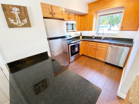 On Water | Pool | 1250 ft² | King | Tarpon Harbor
