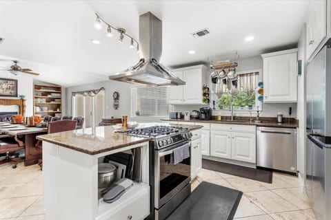 Fully Stocked Kitchen