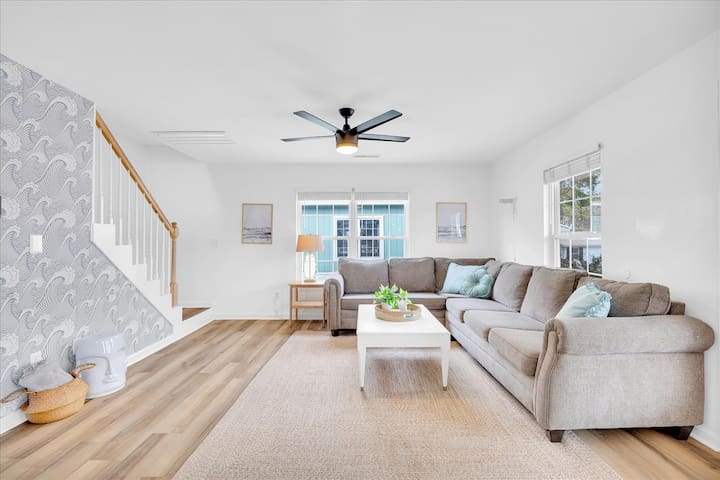 Centennial @ CB/Sleeps 8/GameRm/Island Greenway