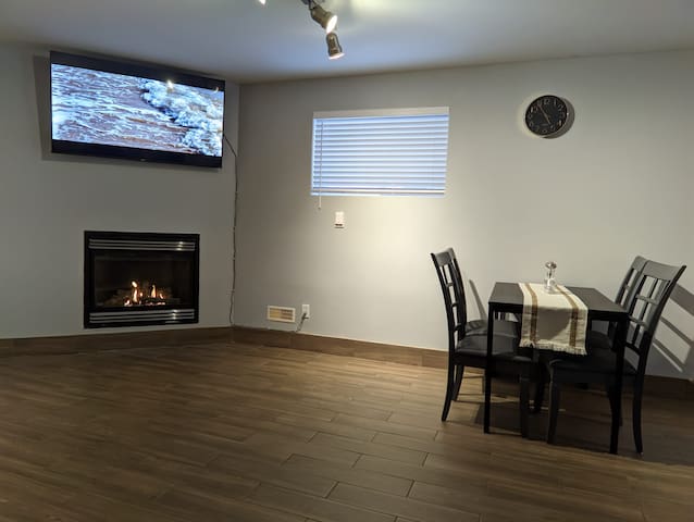 cozy-private-queen-suite/