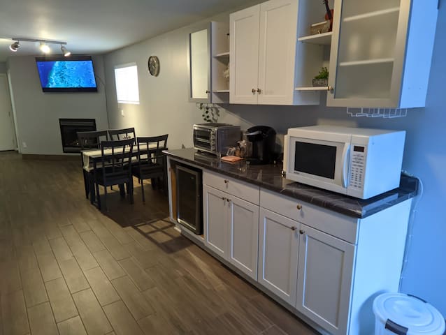 cozy-private-queen-suite/