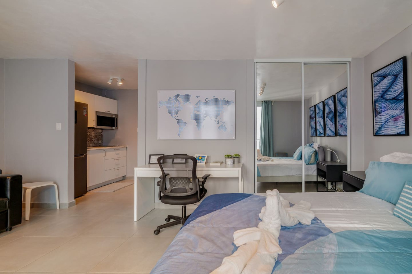 oceanside-pool-balcony/