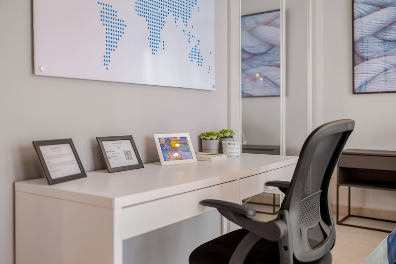 oceanside-pool-balcony/