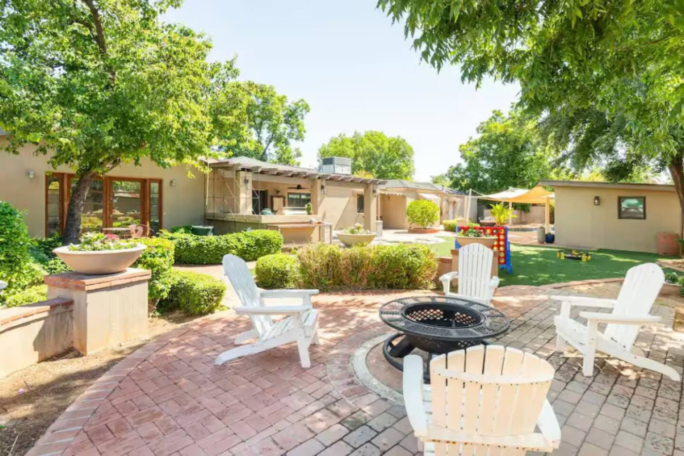 desert-oasis:-5br-home-with-pool-and-firepit/