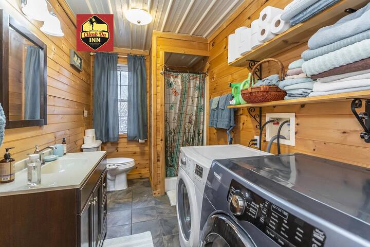 CLIMB ON INN - Apt 2 - Naturally Gorgeous- RRG