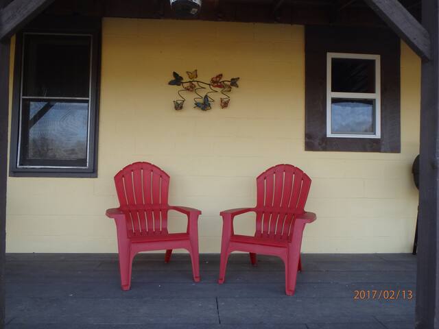 CLIMB ON INN - Apt 2 - Naturally Gorgeous- RRG