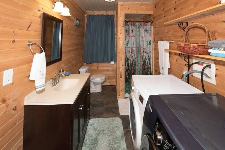 CLIMB ON INN - Apt 2 - Naturally Gorgeous- RRG