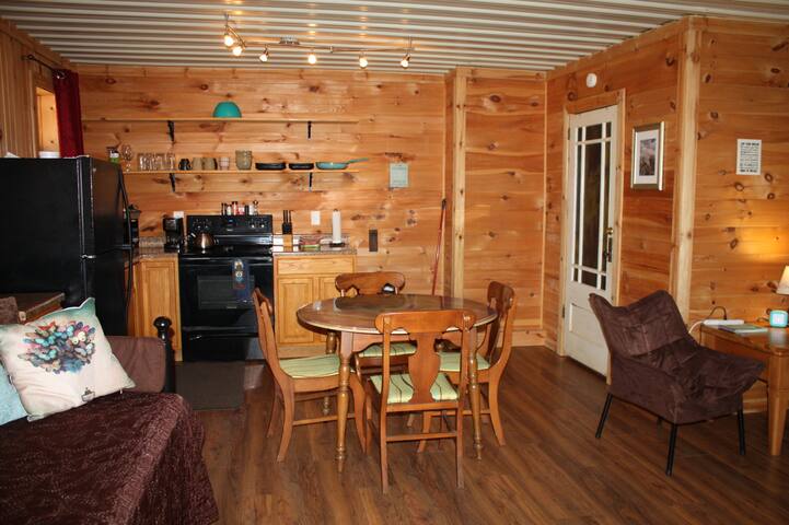 CLIMB ON INN - Apt 2 - Naturally Gorgeous- RRG