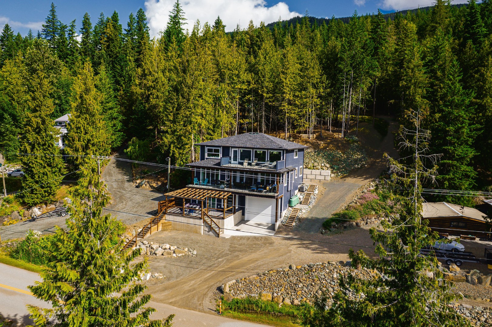 Thistle Dew Lake House on Shuswap Lake