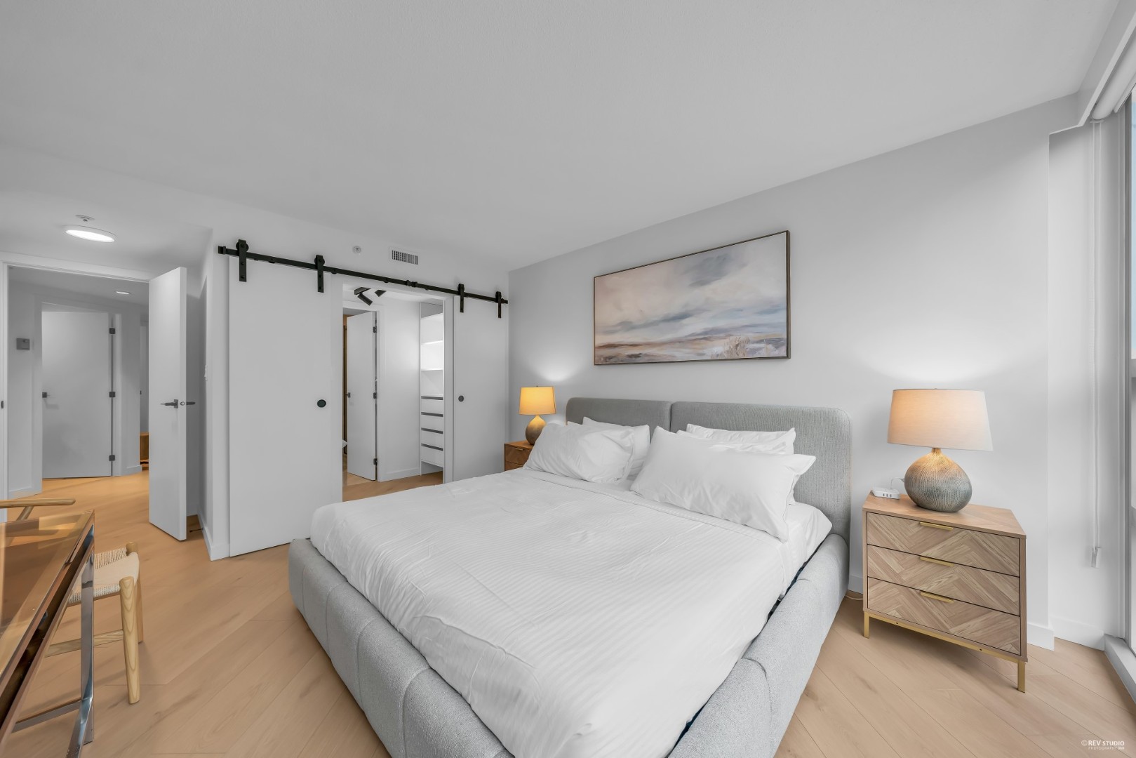 seabird-and-stone-or-bright-and-modern-2-bdrm-condo/