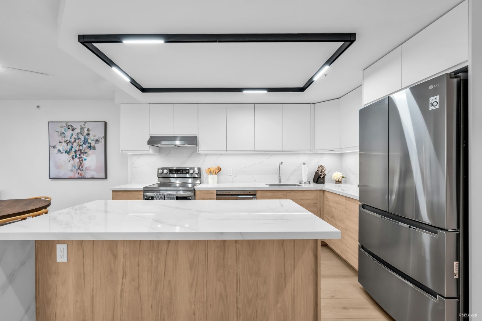 seabird-and-stone-or-bright-and-modern-2-bdrm-condo/