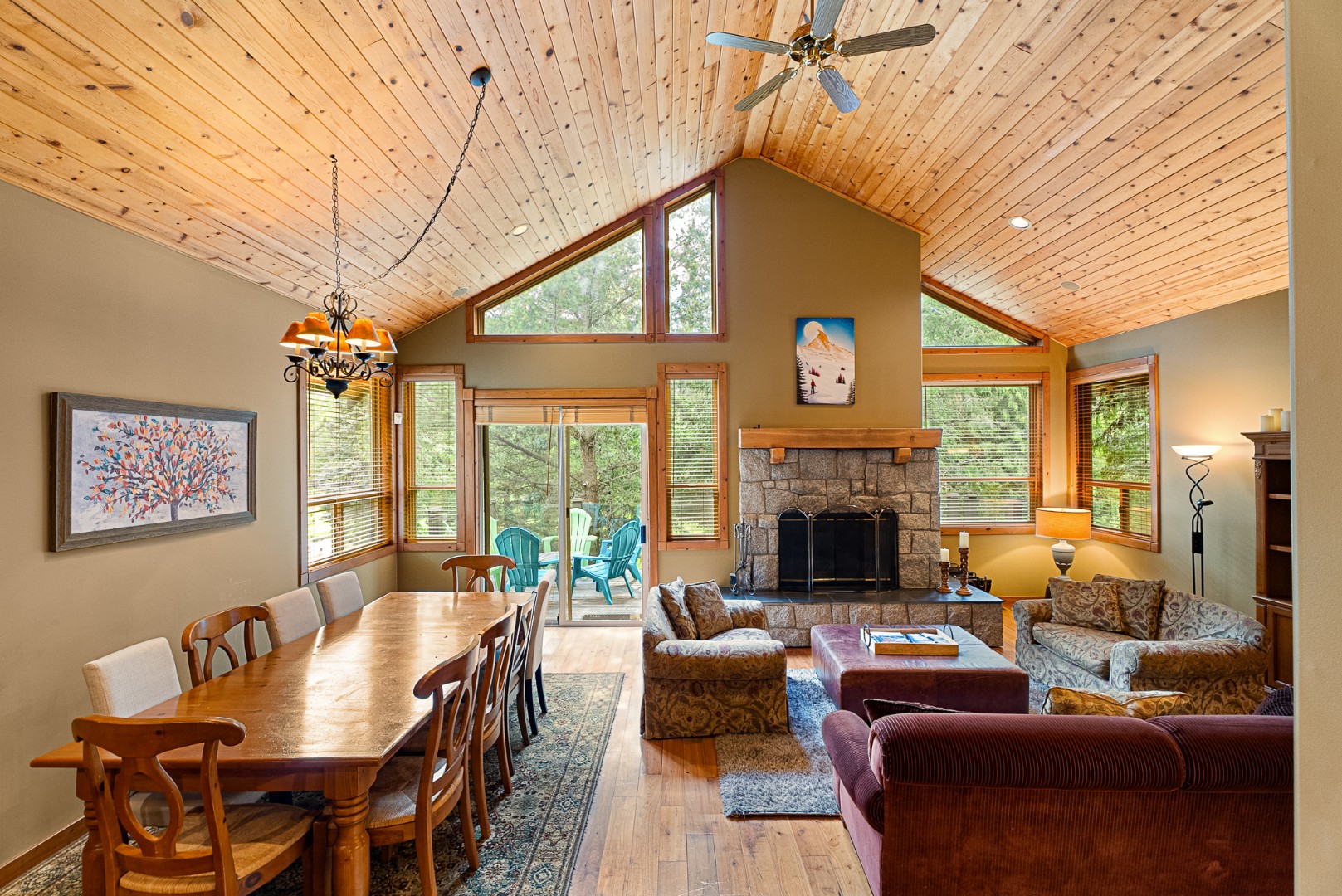 Marmot's Meadow Chalet: Tranquil 14th Fairway