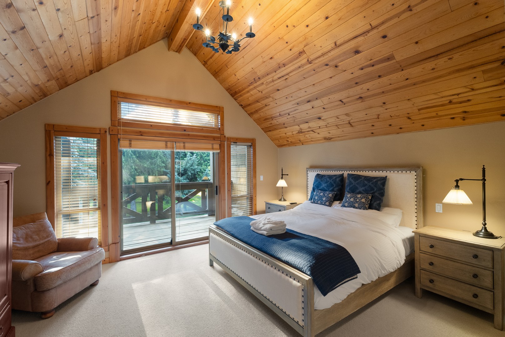 Marmot's Meadow Chalet: Tranquil 14th Fairway