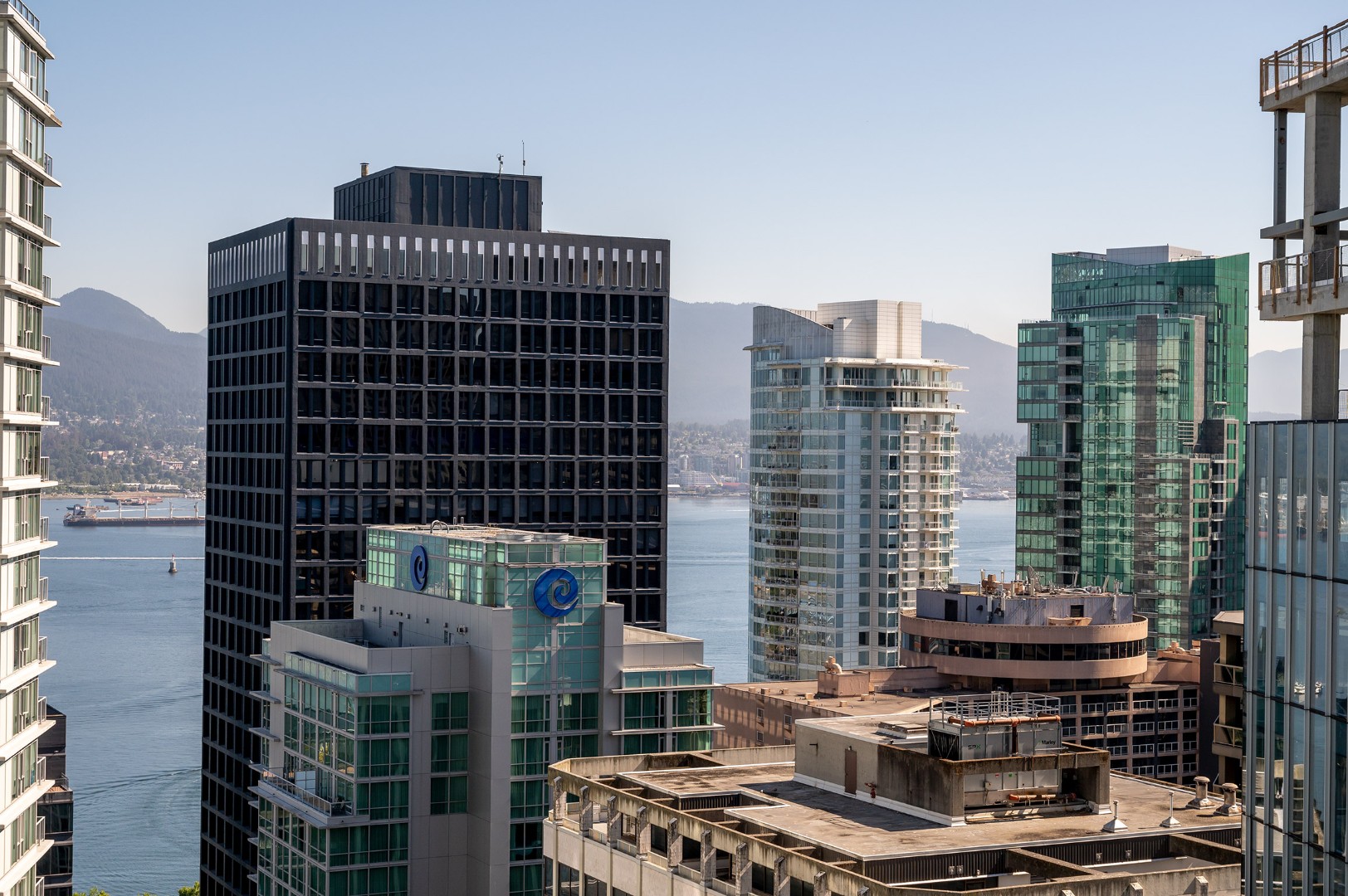 pelican's-peak-sub-penthouse/