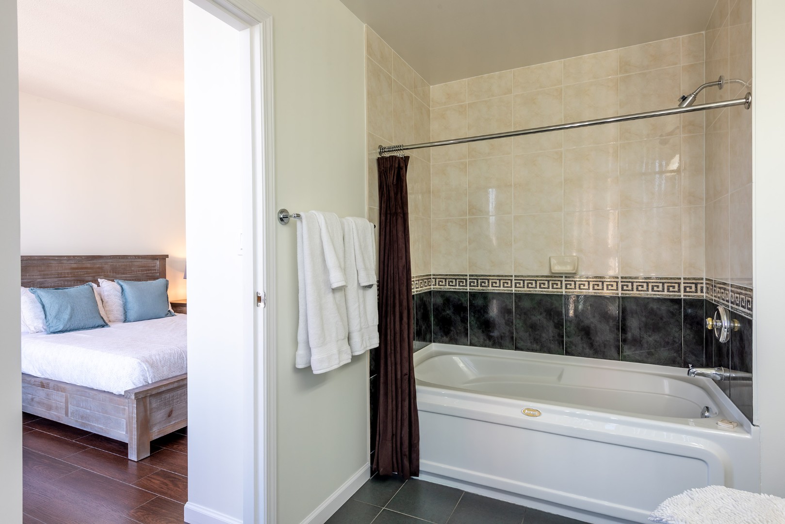 pelican's-peak-sub-penthouse/