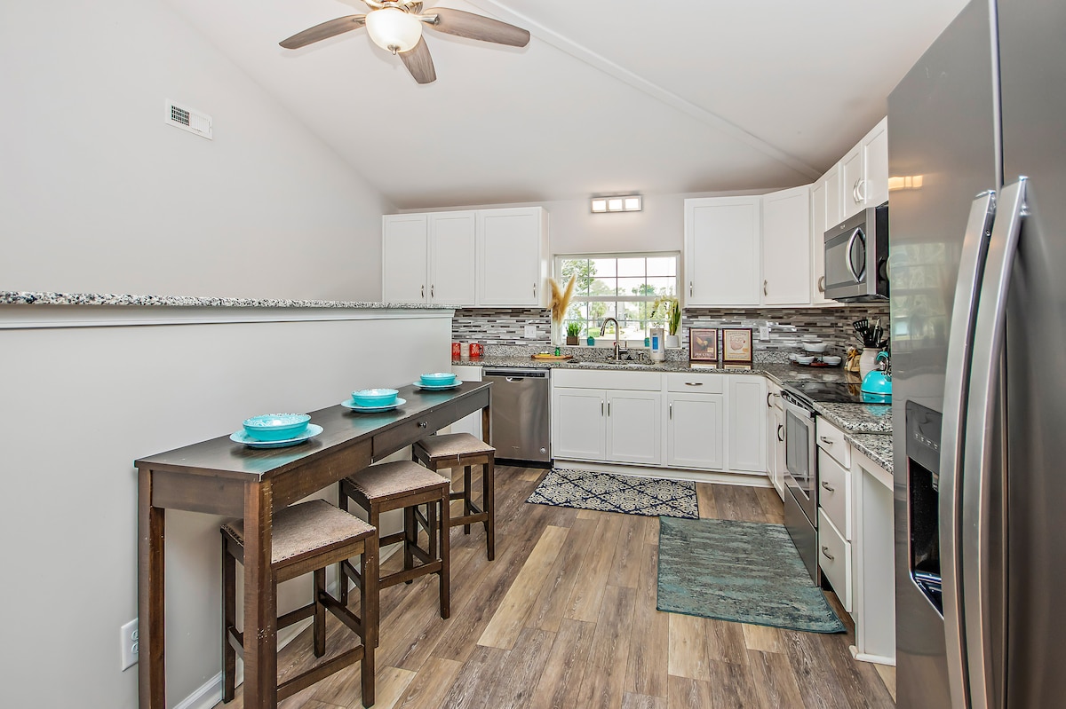 entire-pool-home-steps-to-beach/