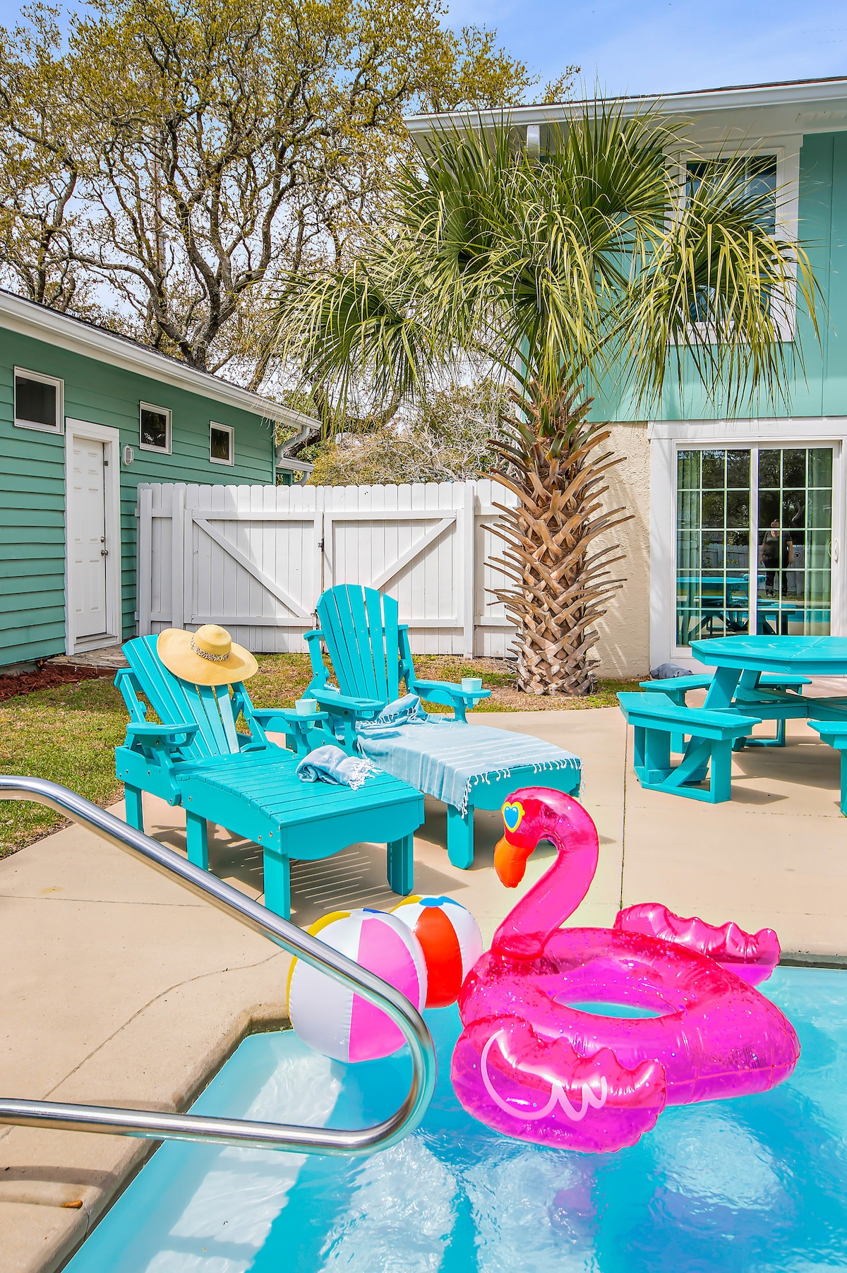 entire-pool-home-steps-to-beach/