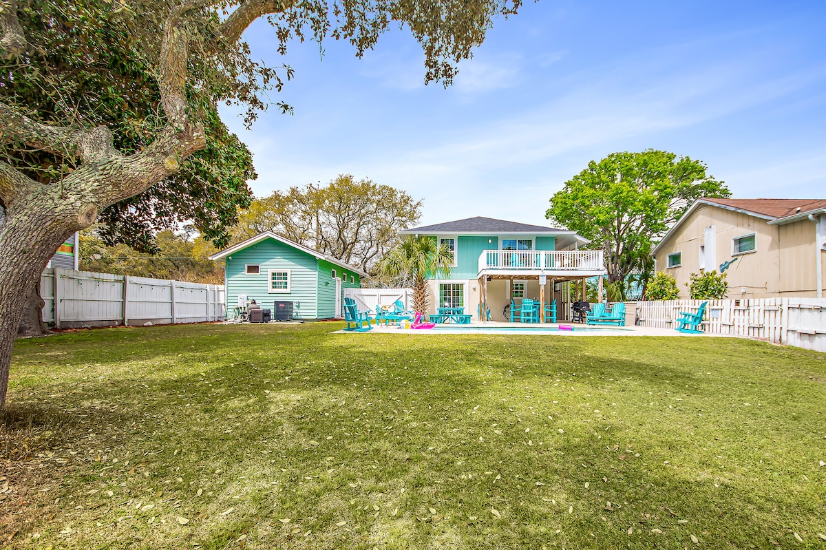 entire-pool-home-steps-to-beach/