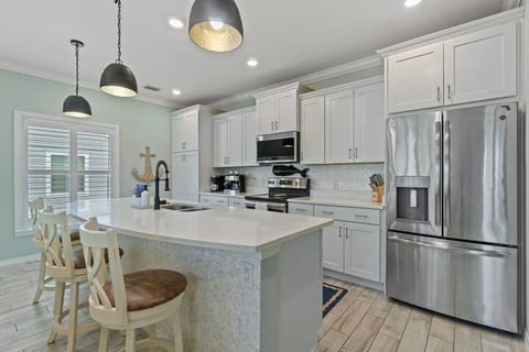 Family Villa: Pool, Beach, Bountiful Amenities!