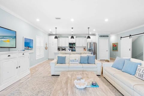 Family Villa: Pool, Beach, Bountiful Amenities!
