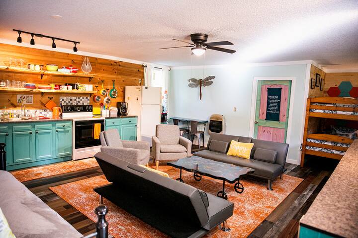 Climb On Inn ~APT 1- Explore Comfort & Nature -RRG