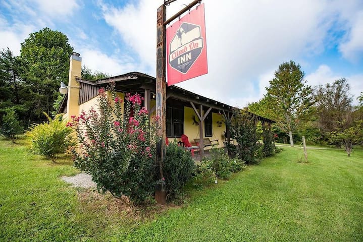 Climb On Inn ~APT 1- Explore Comfort & Nature -RRG